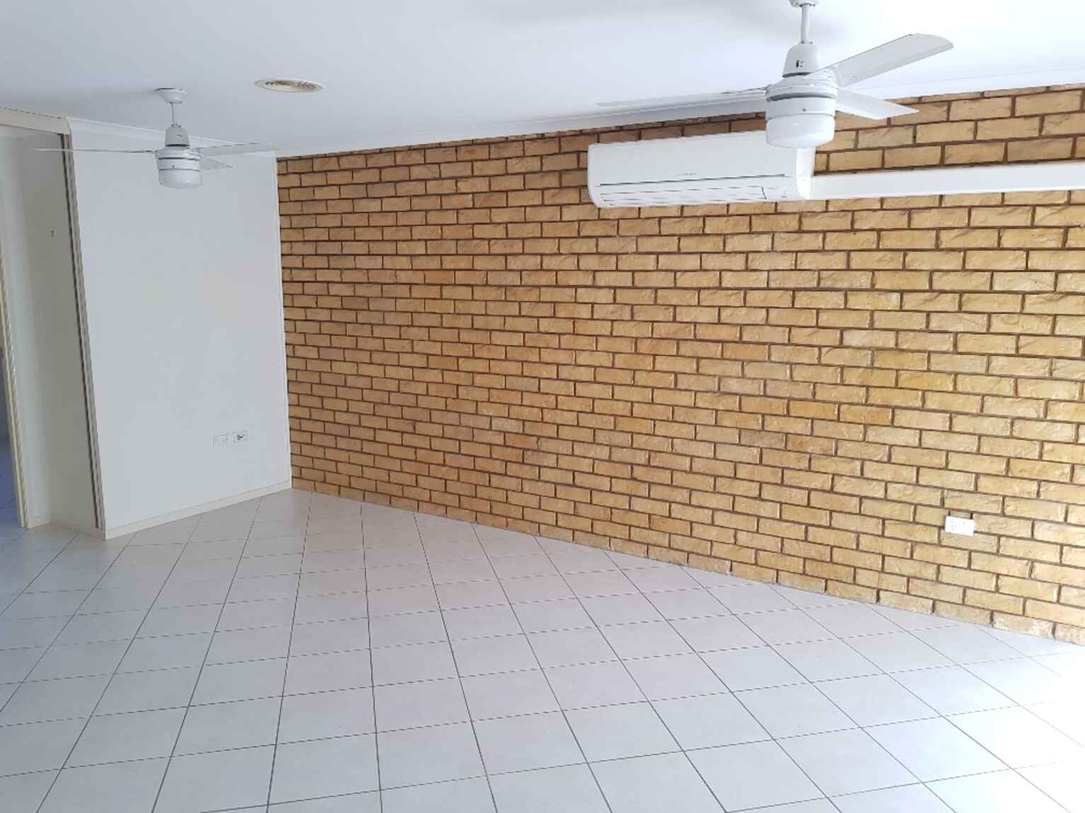 2/12 Charles Street Caboolture