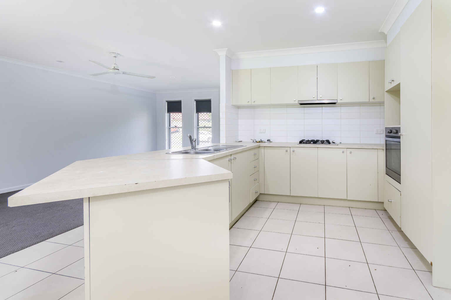 10 Peggy Road Bellmere