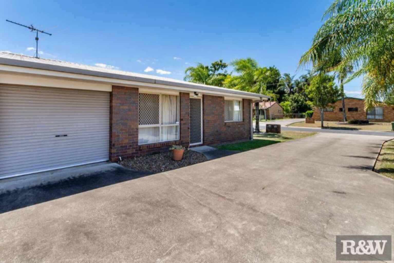 1/5 Hazelnut Drive Caboolture South