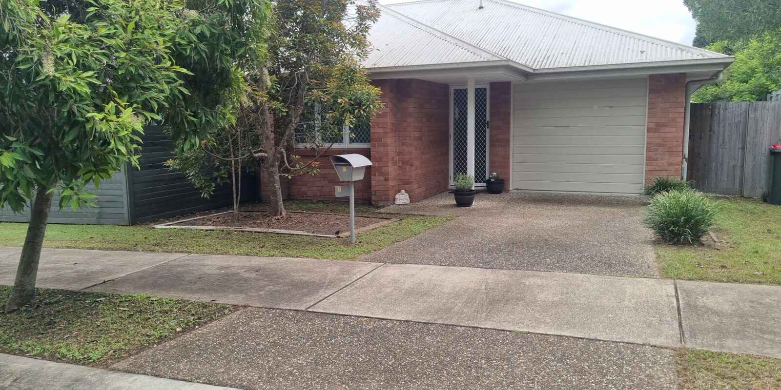 2/1 McNaughton Street Morayfield