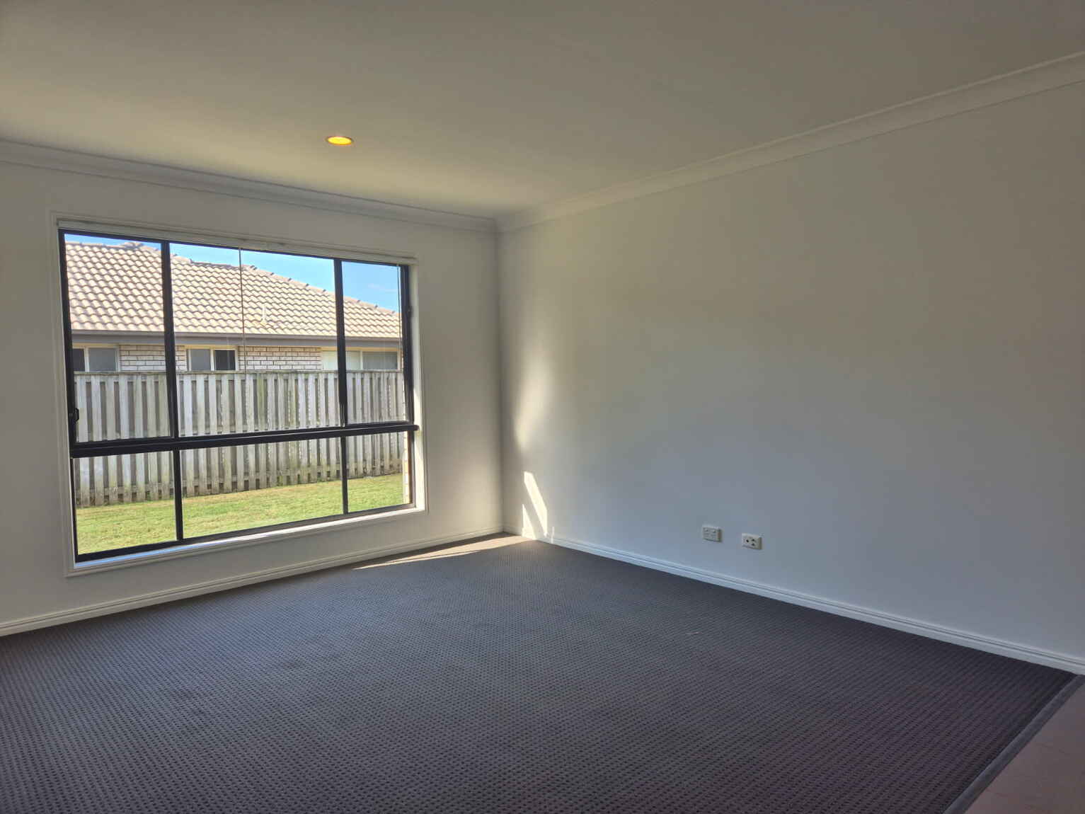 7 Dear Place Bellmere