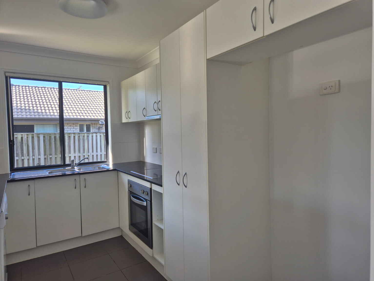 7 Dear Place Bellmere