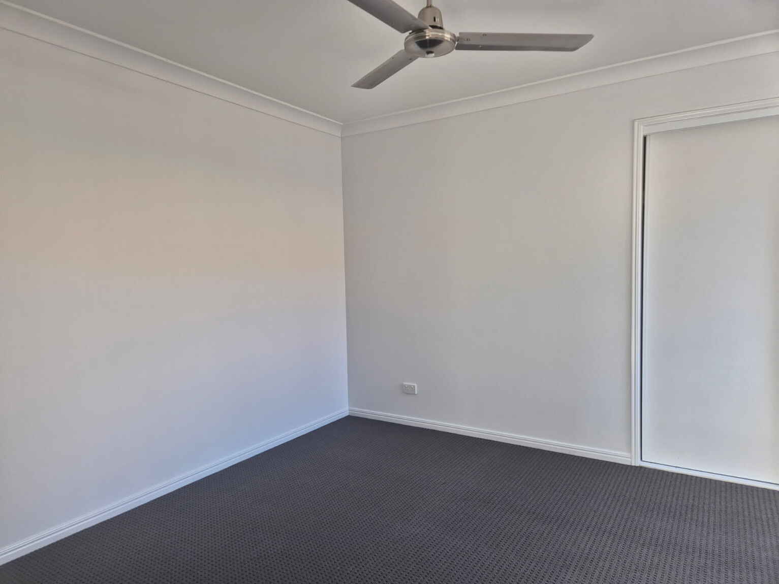 7 Dear Place Bellmere