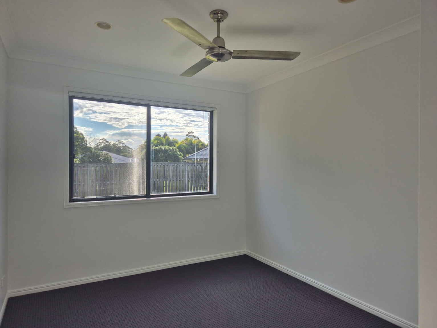 7 Dear Place Bellmere