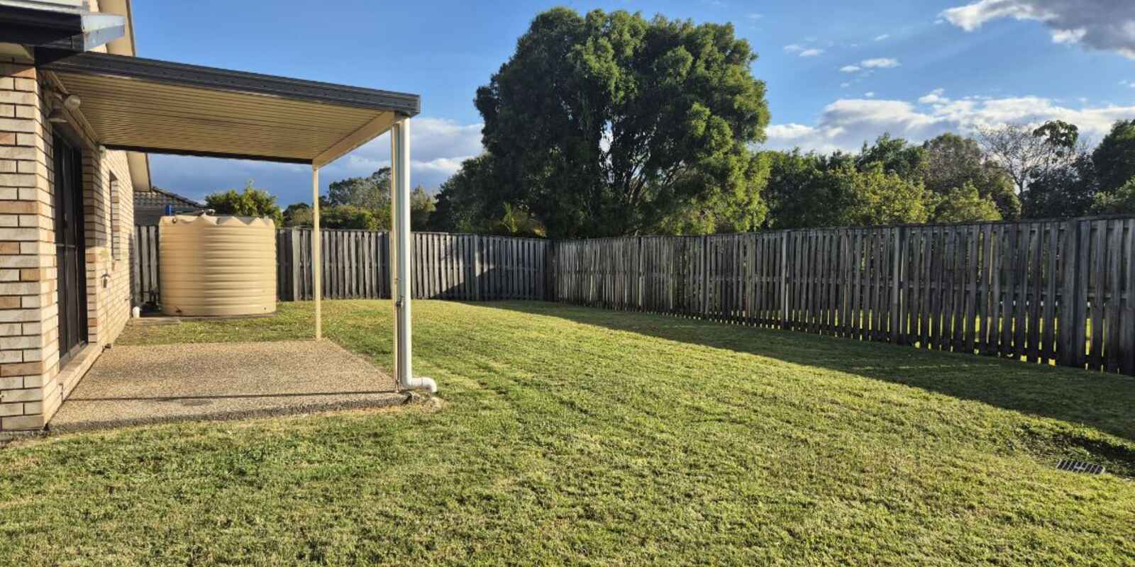 7 Dear Place Bellmere