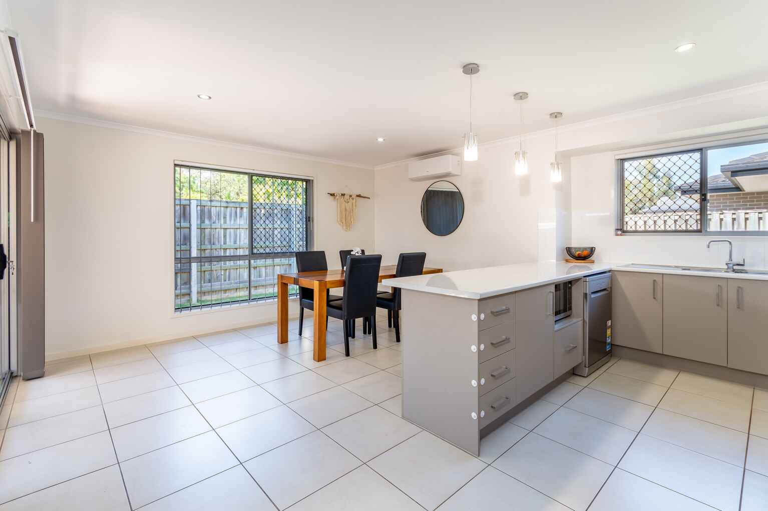 82 Bluestar Circuit Caboolture