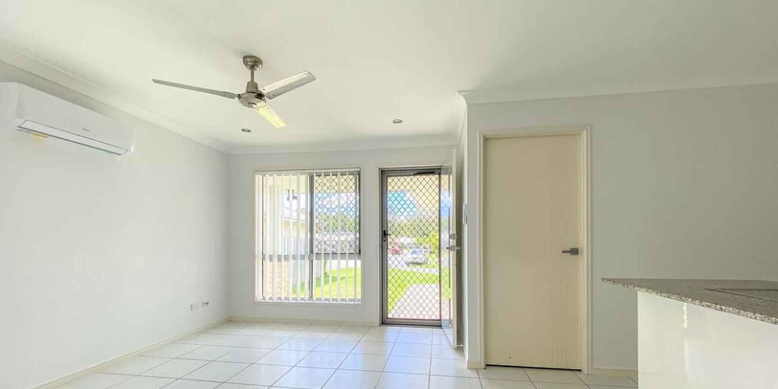 2/11 Thistle Street Upper Caboolture