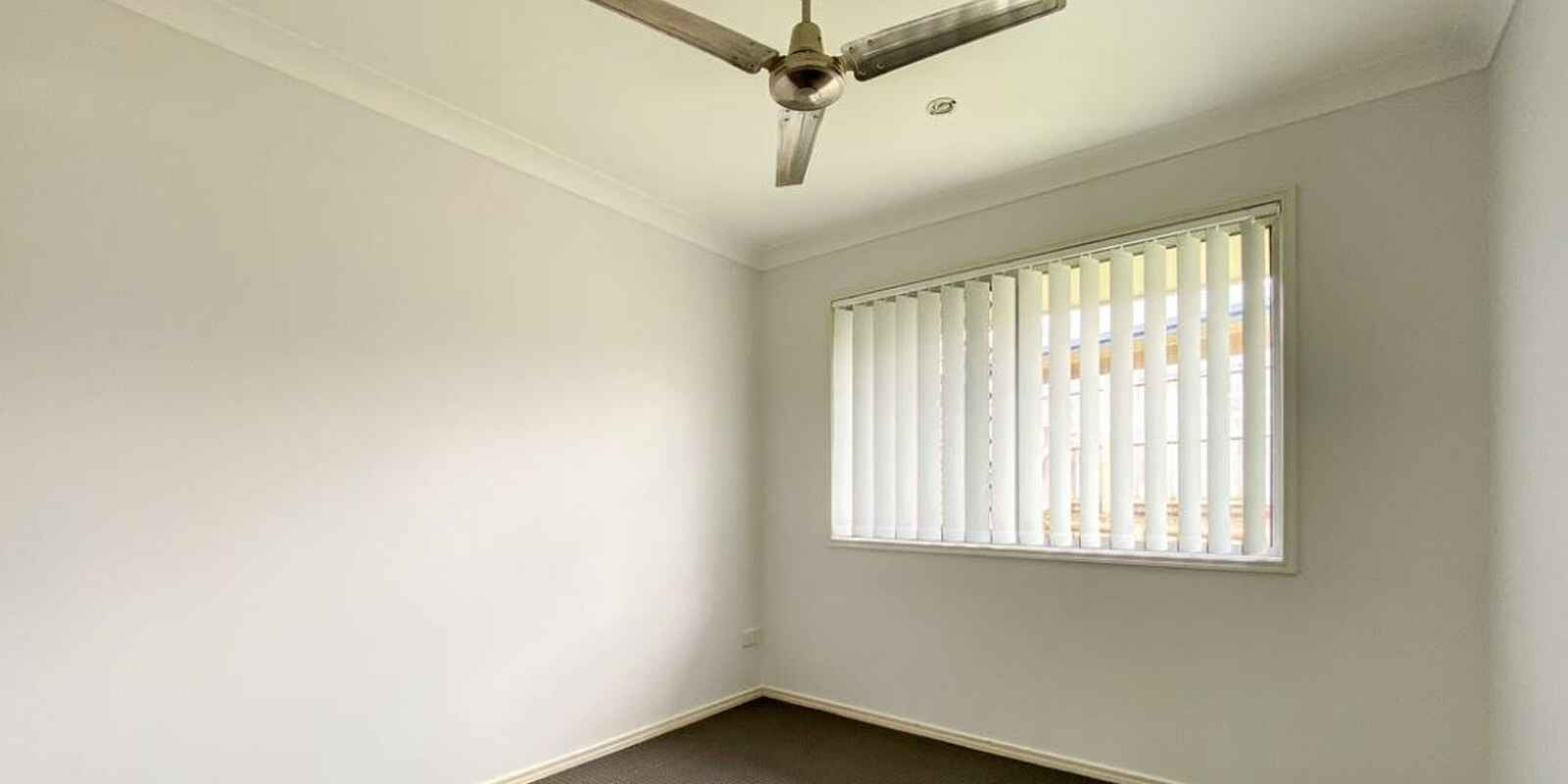2/11 Thistle Street Upper Caboolture