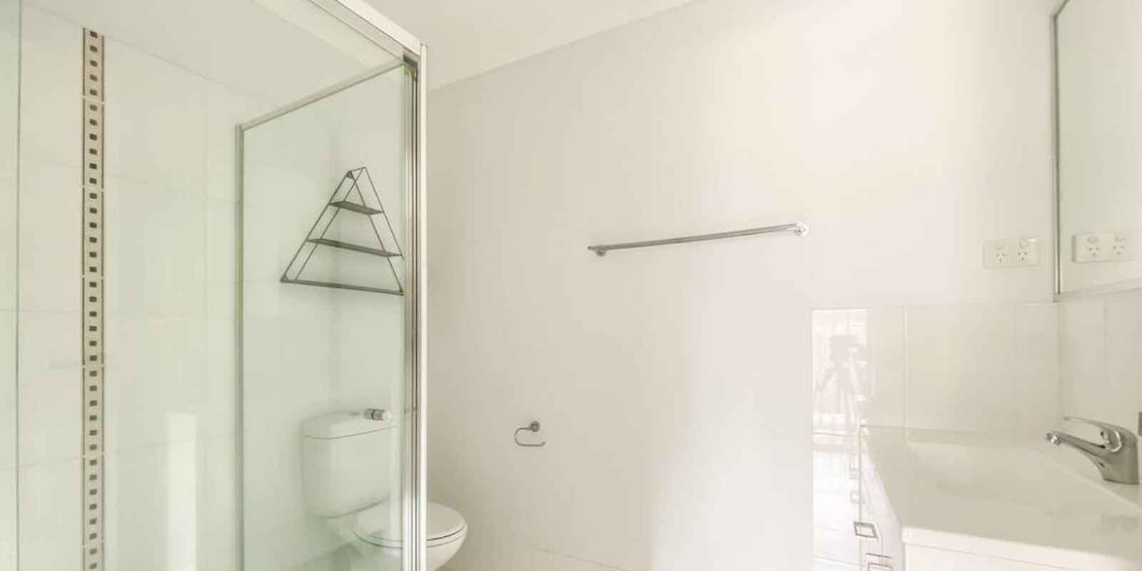 2/11 Thistle Street Upper Caboolture