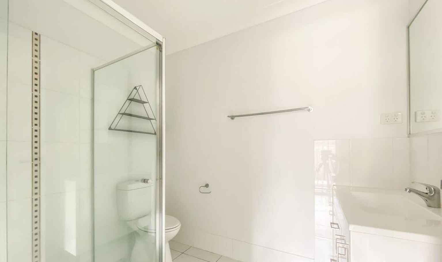 2/11 Thistle Street Upper Caboolture