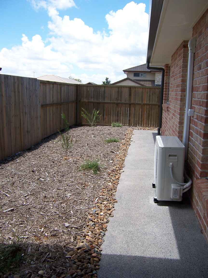 10 Piccadilly Street Bellmere