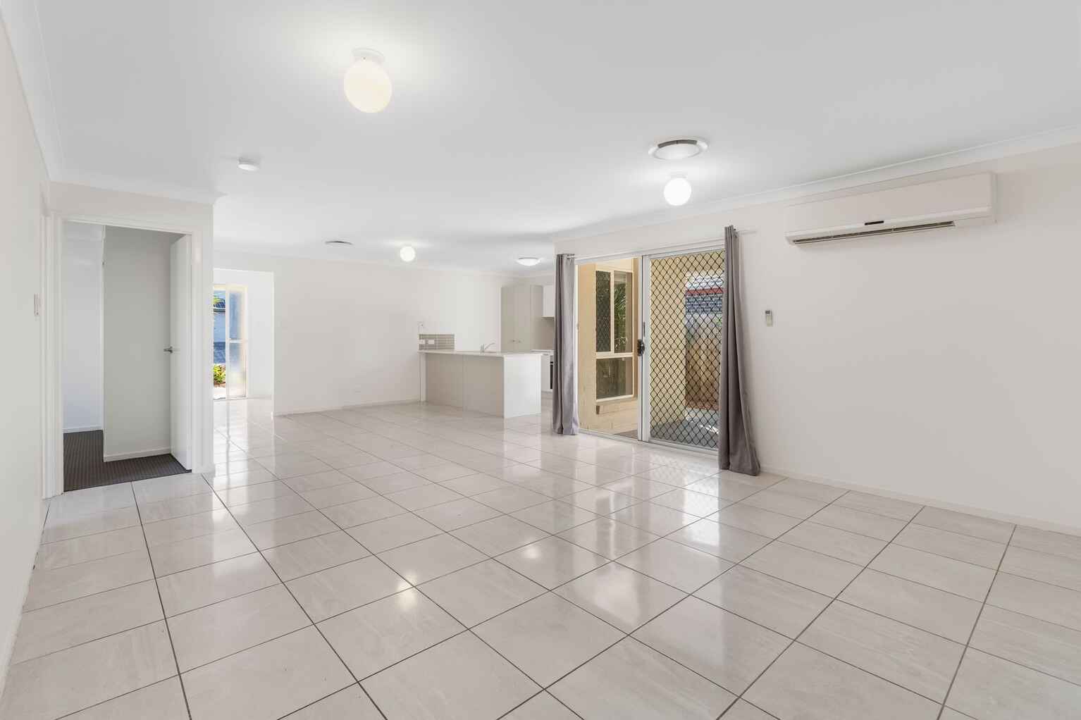 24 Piccadilly Street Bellmere