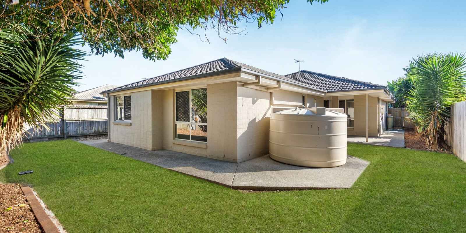 24 Piccadilly Street Bellmere