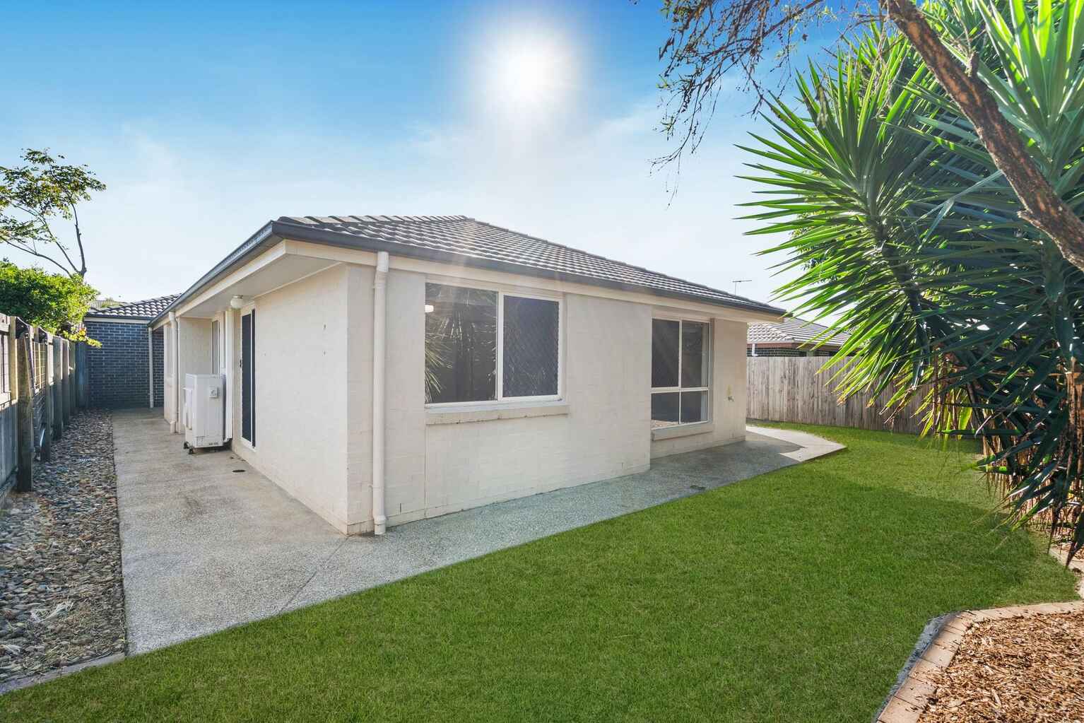 24 Piccadilly Street Bellmere 24 Piccadilly Street Bellmere
