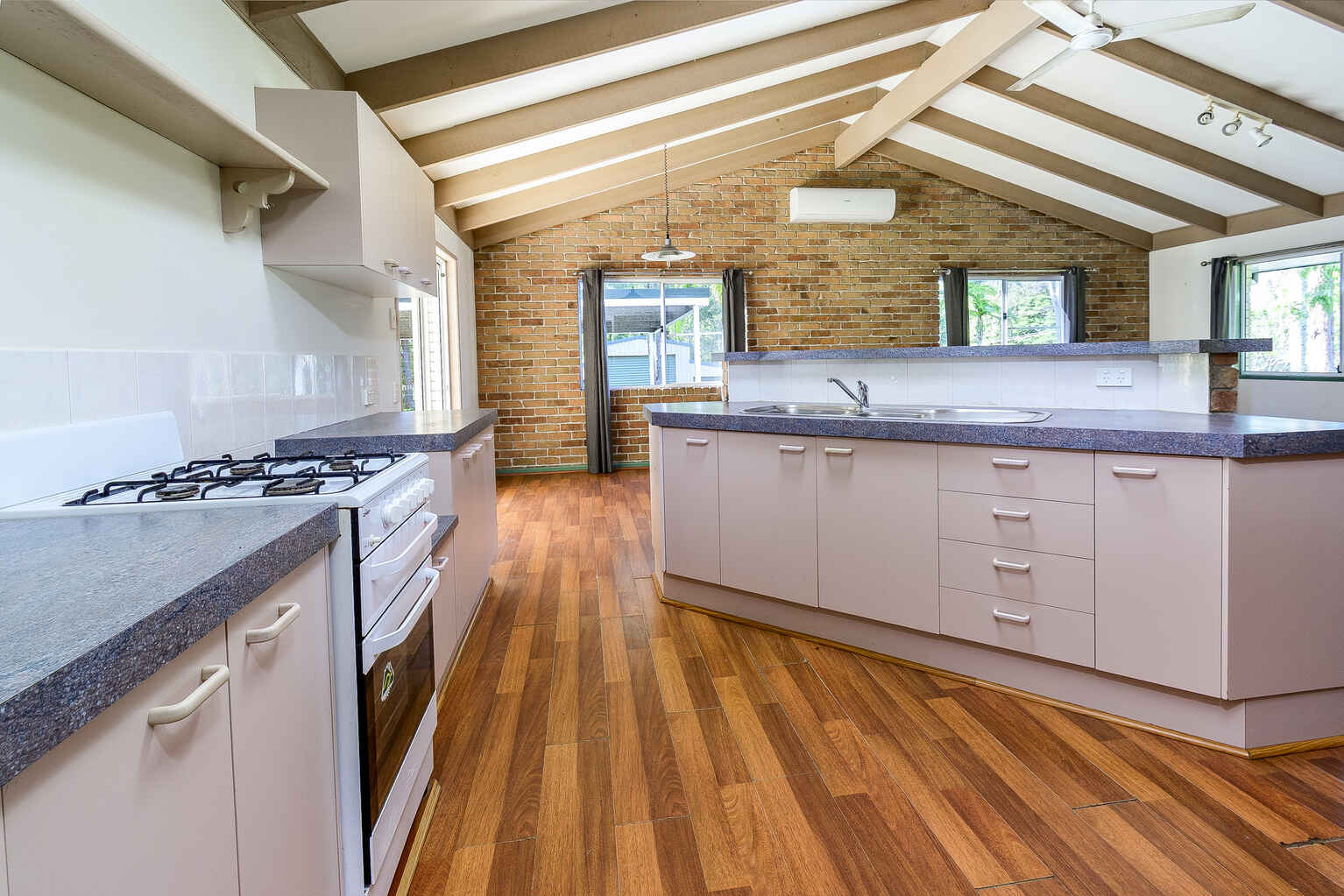 10 Harper Road Bellmere 10 Harper Road Bellmere