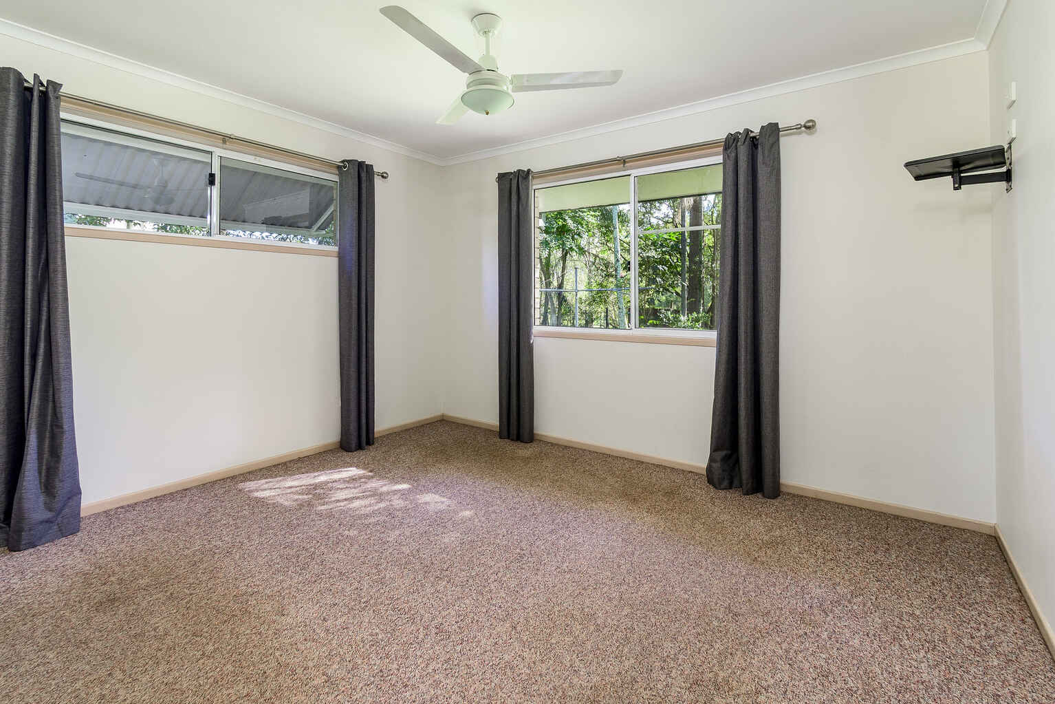 10 Harper Road Bellmere 10 Harper Road Bellmere