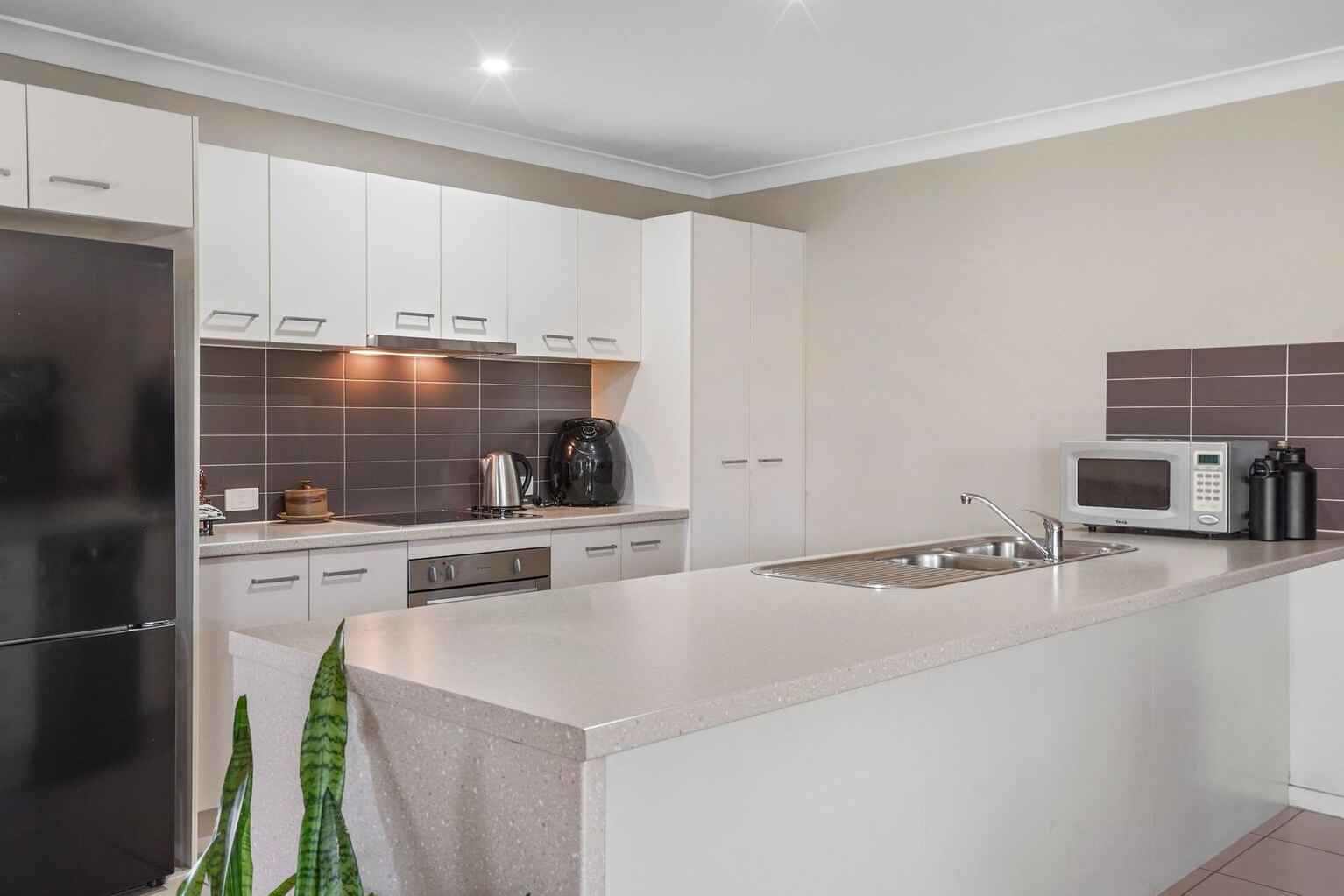 60 Coach Road West Morayfield