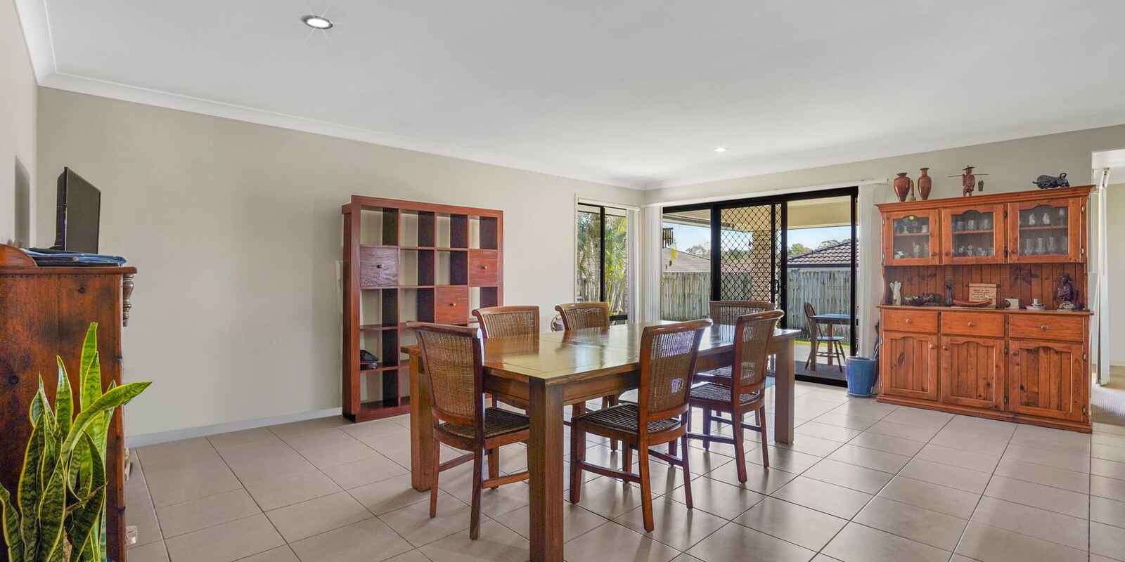 60 Coach Road West Morayfield