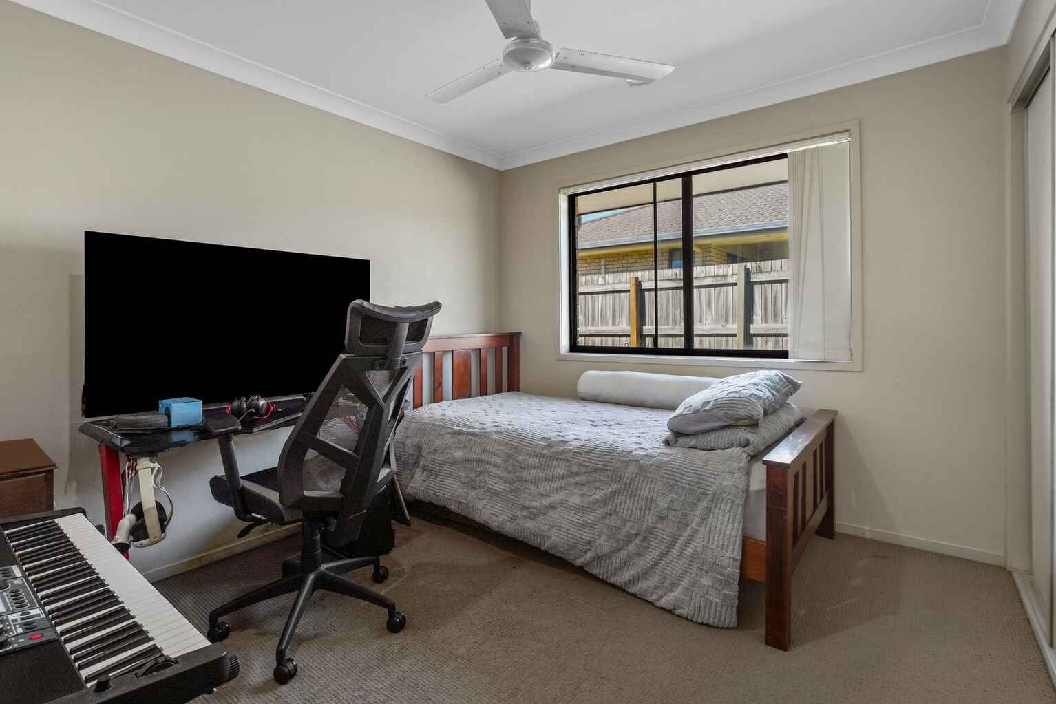 60 Coach Road West Morayfield