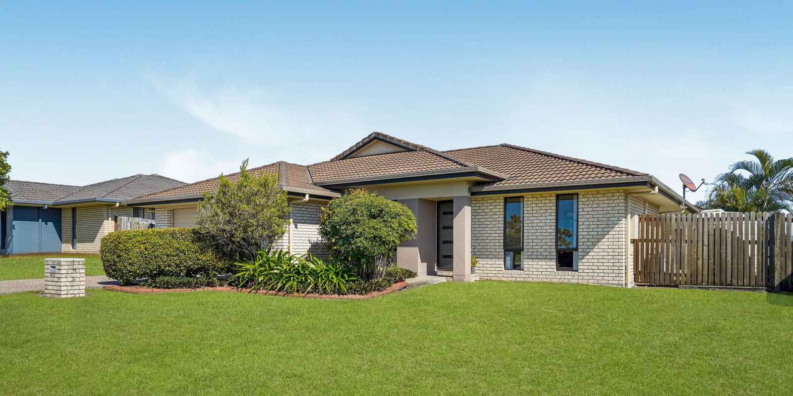 60 Coach Road West Morayfield