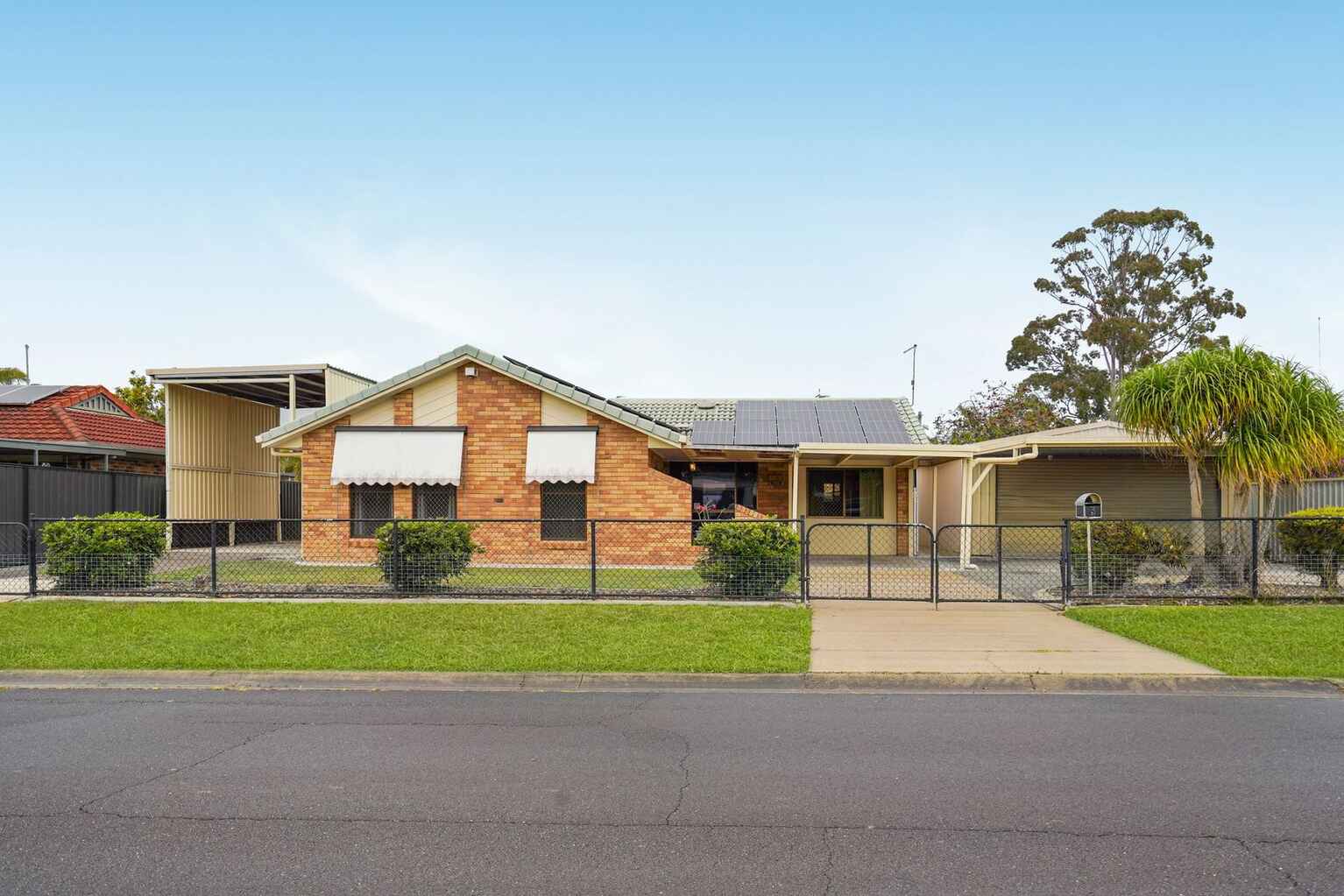 3  Riviera Court Morayfield