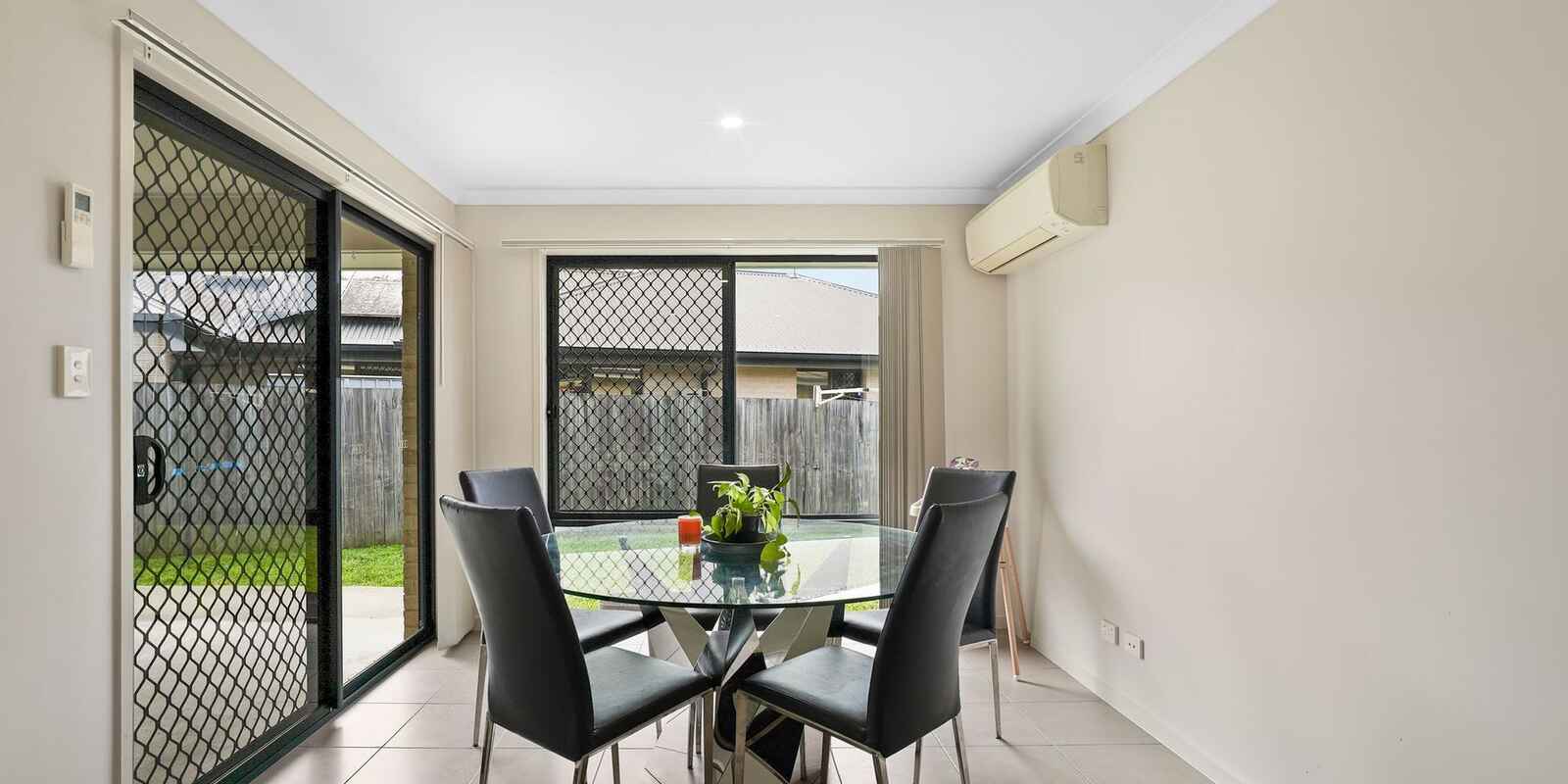 1/25 Lyndon Way Bellmere
