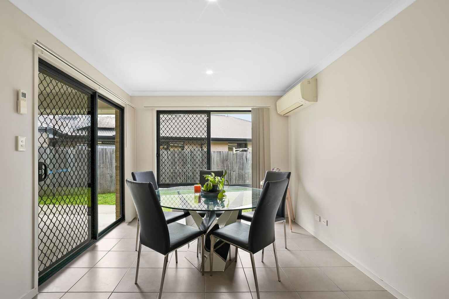 1/25 Lyndon Way Bellmere