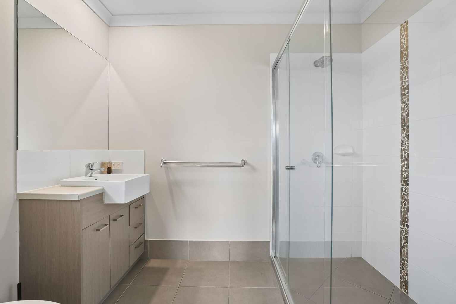 1/25 Lyndon Way Bellmere