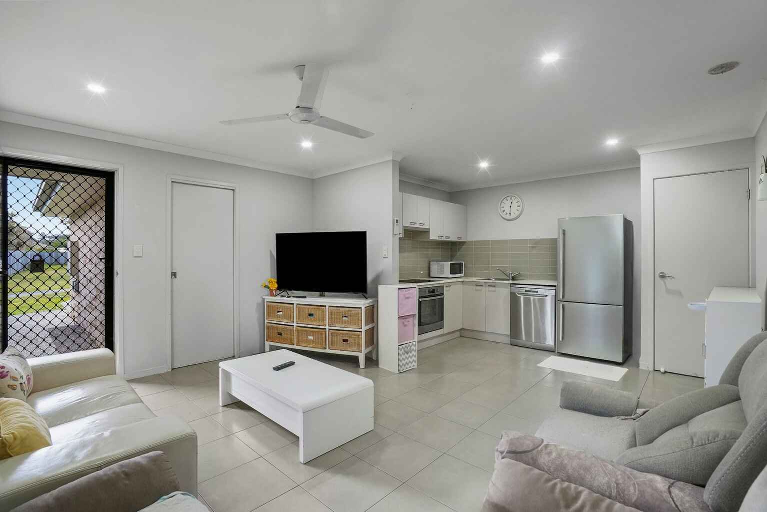 2/25 Lyndon Way Bellmere 2/25 Lyndon Way Bellmere