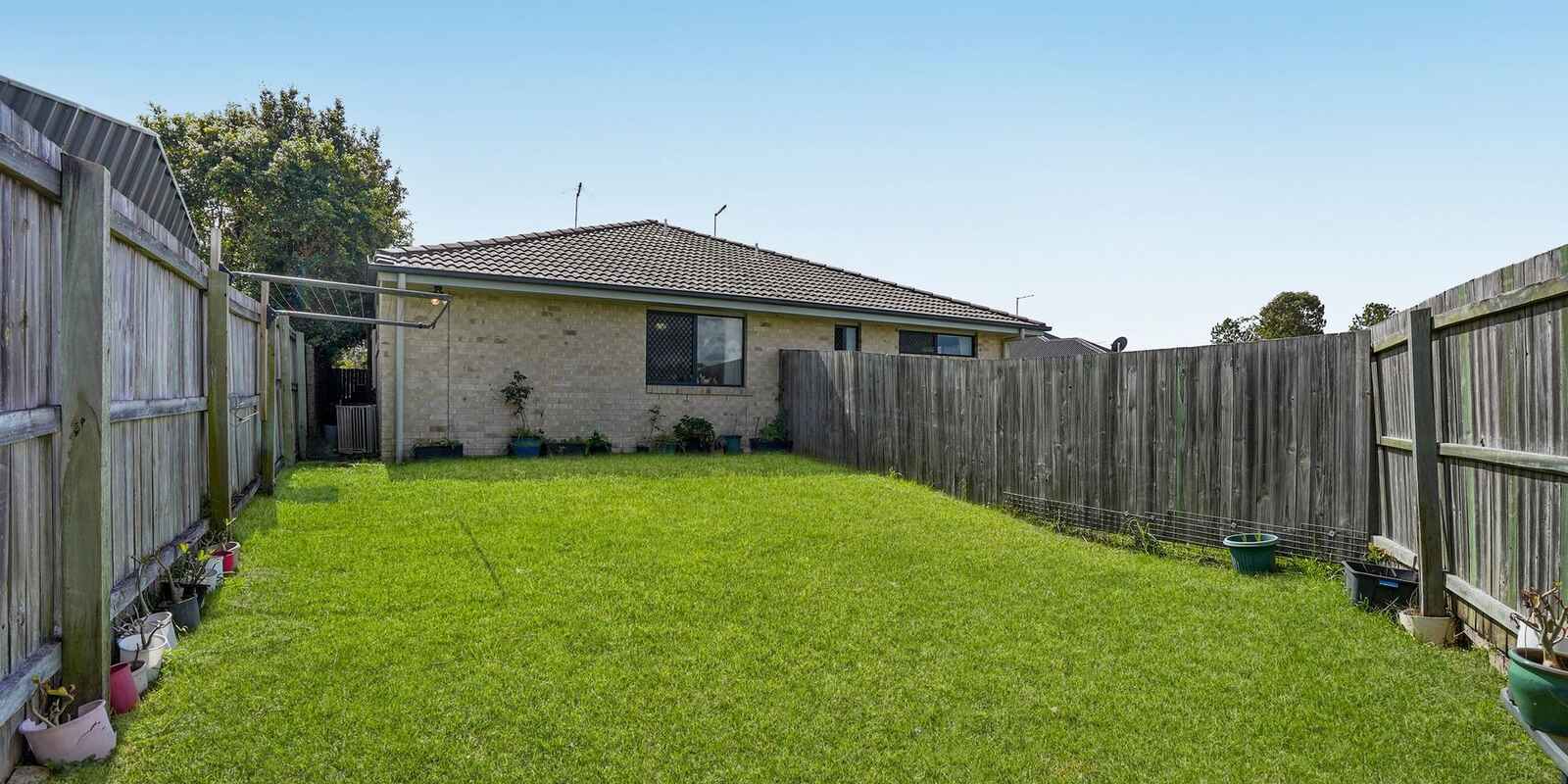 2/25 Lyndon Way Bellmere 2/25 Lyndon Way Bellmere