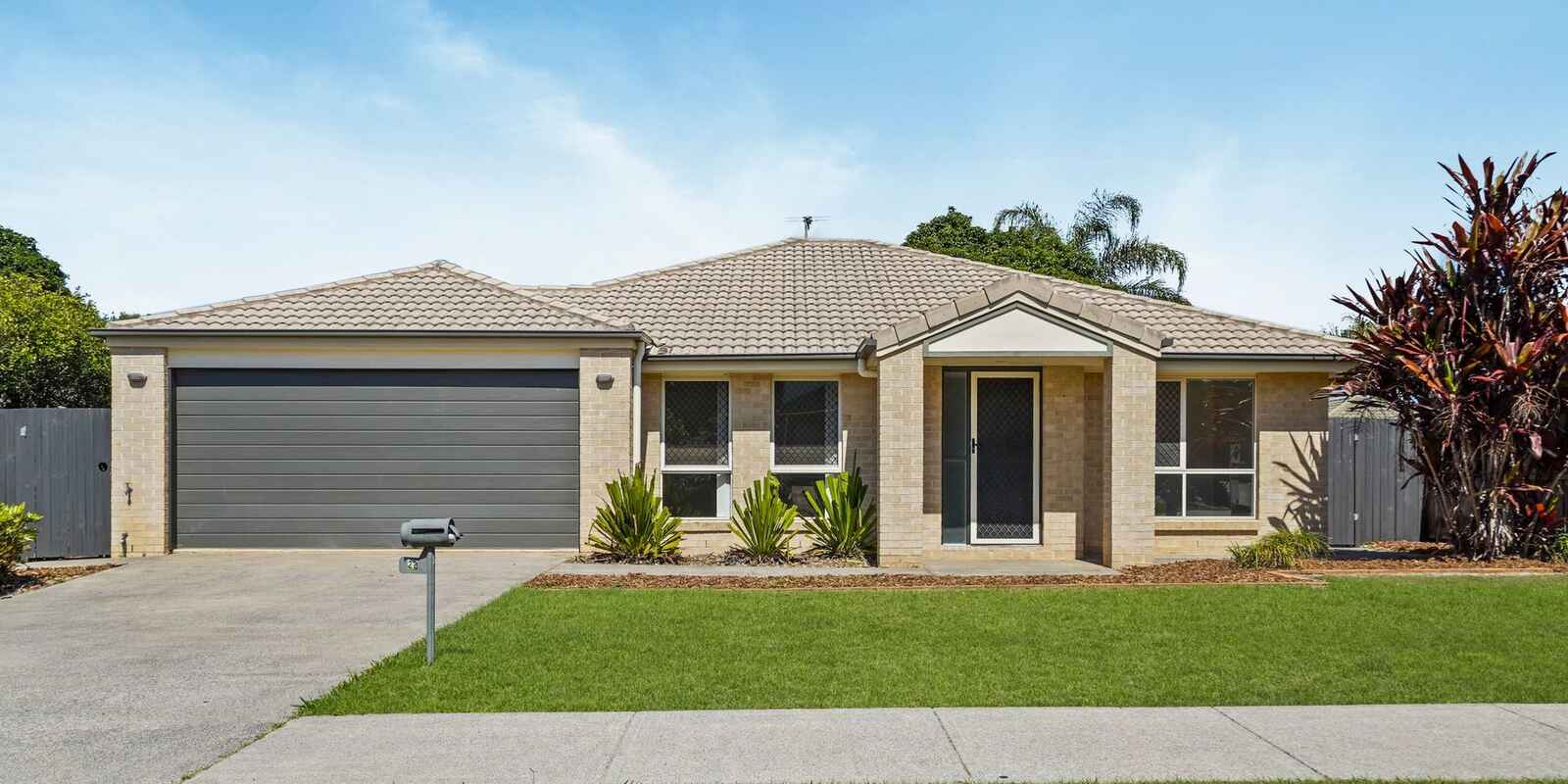 22 Piccadilly Street Bellmere