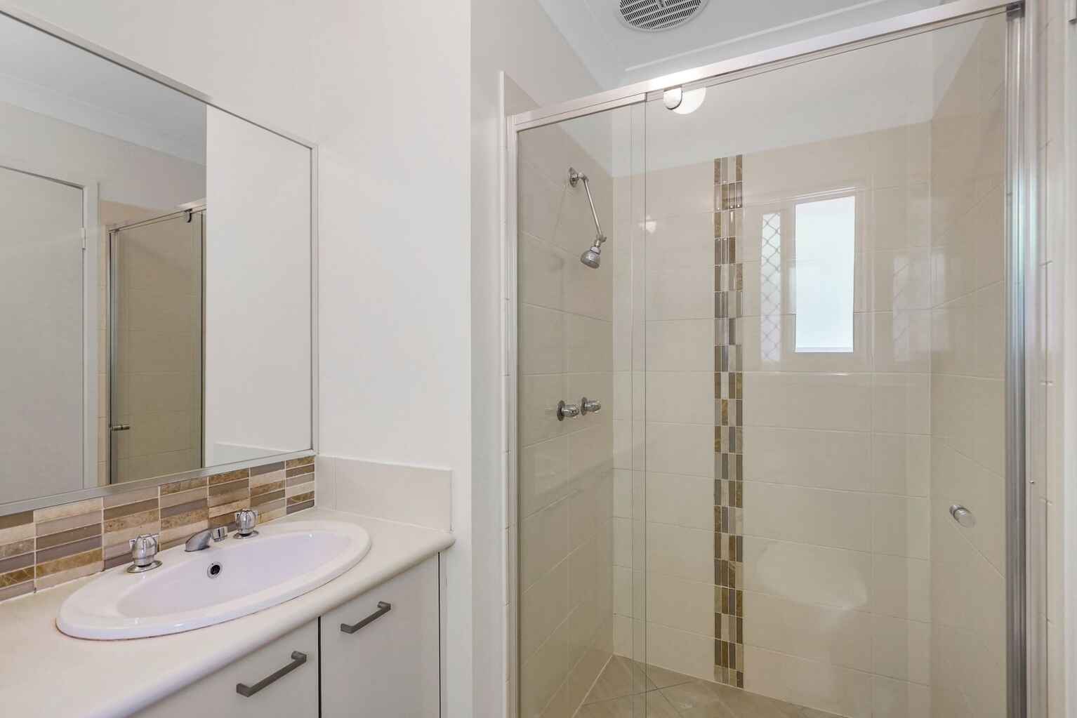 22 Piccadilly Street Bellmere