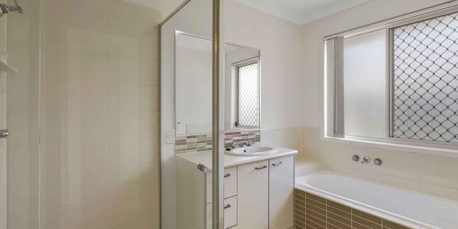 22 Piccadilly Street Bellmere