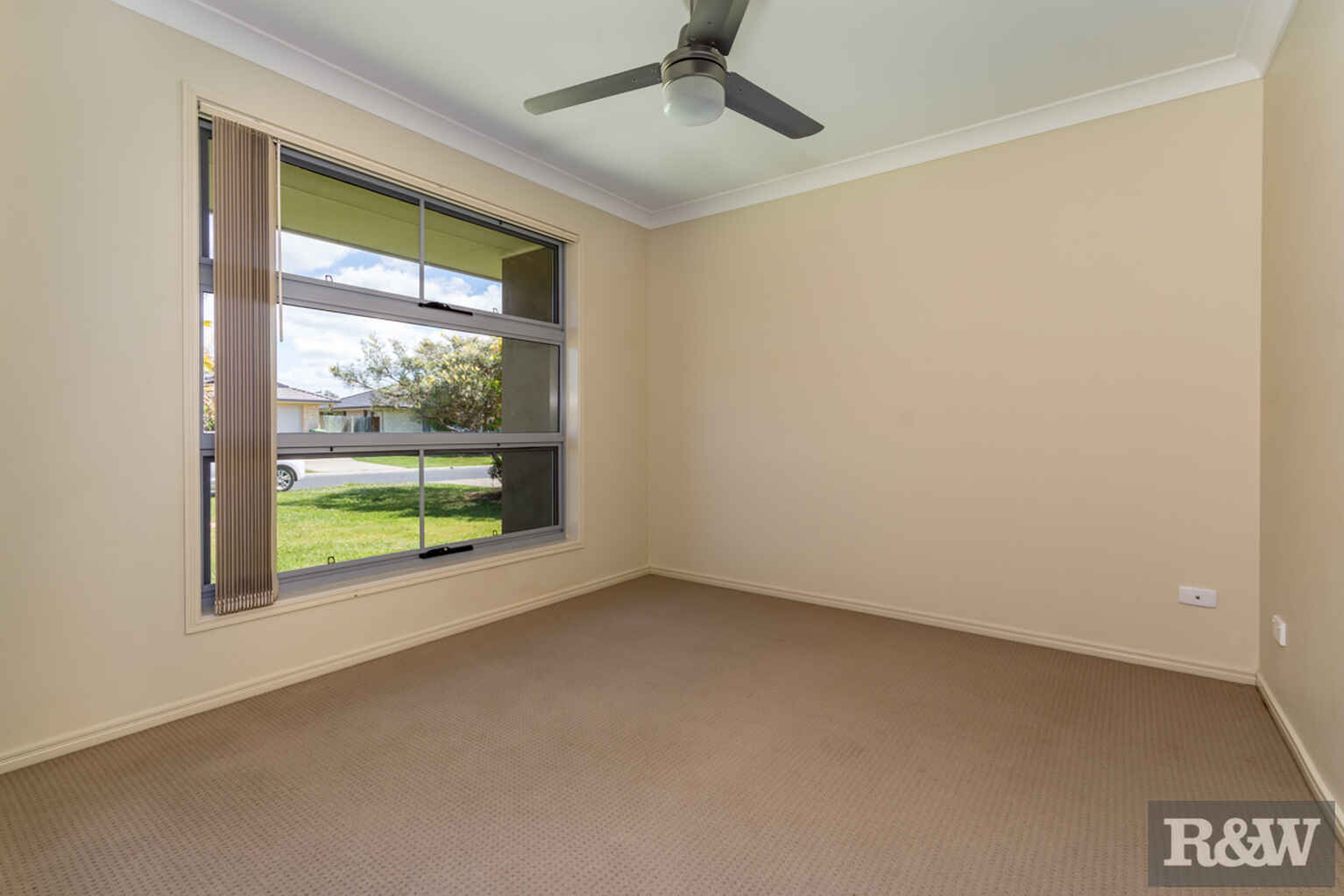 12 Rivulet Place Bellmere 12 Rivulet Place Bellmere