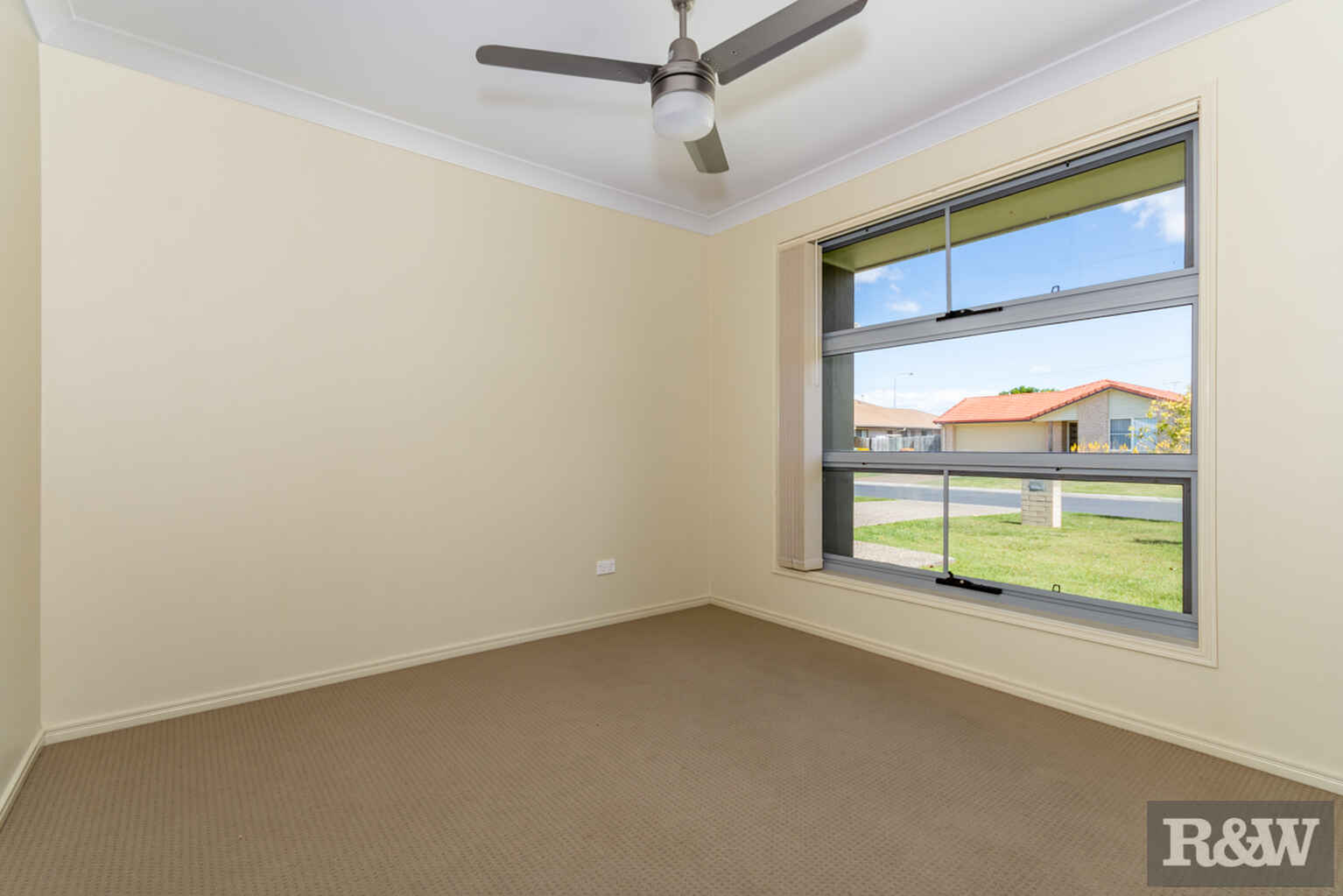 12 Rivulet Place Bellmere 12 Rivulet Place Bellmere