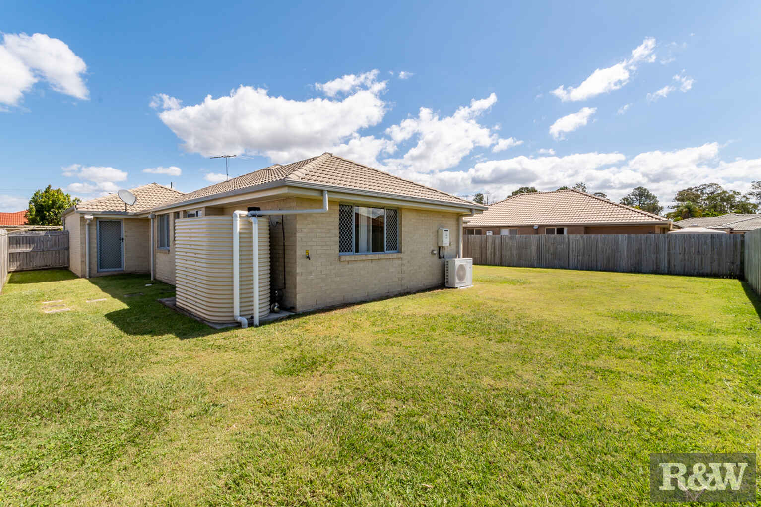 12 Rivulet Place Bellmere 12 Rivulet Place Bellmere