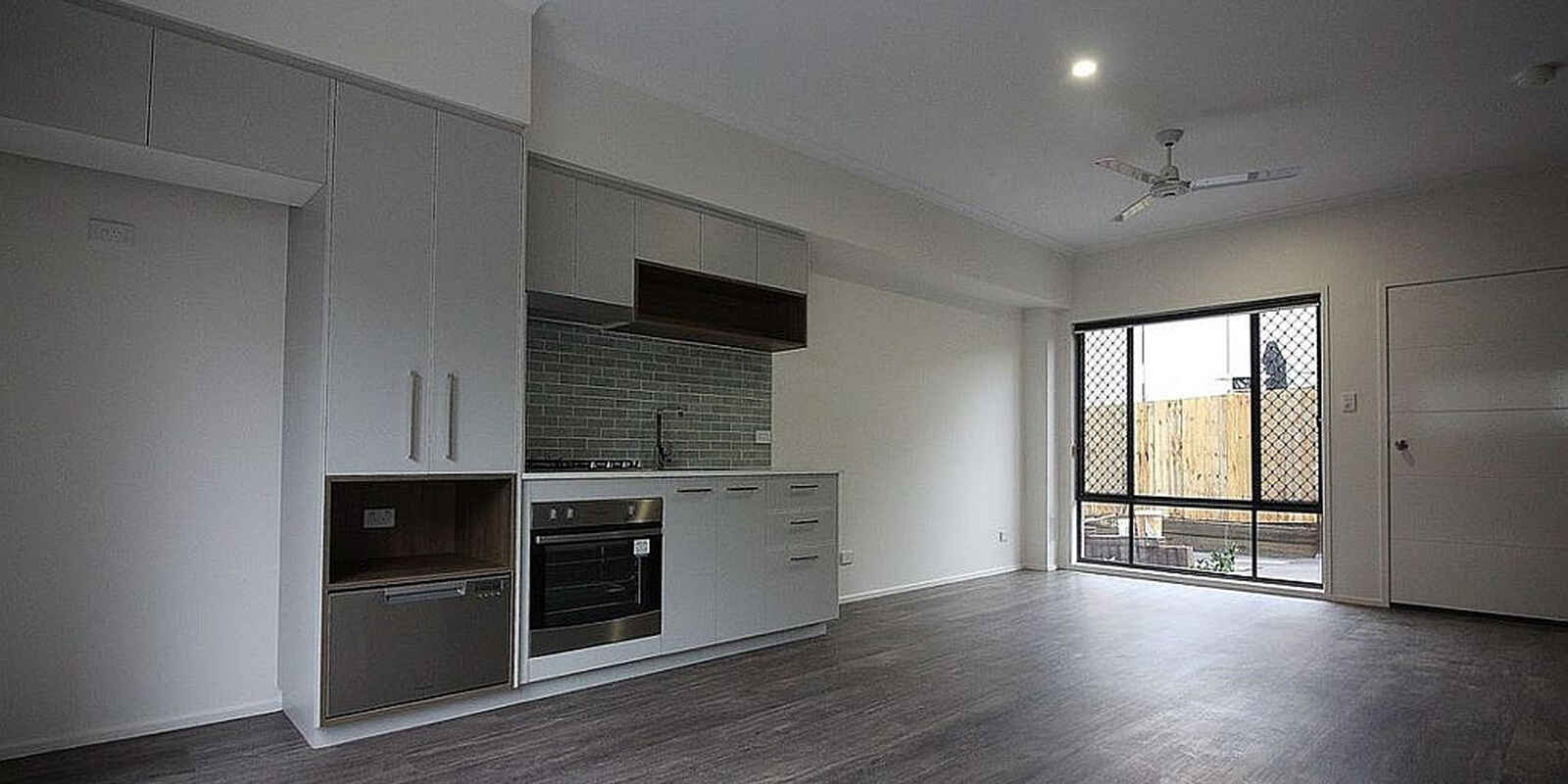 3/3 Butcher Avenue Lawnton