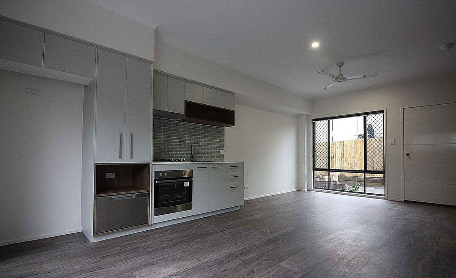 3/3 Butcher Avenue Lawnton