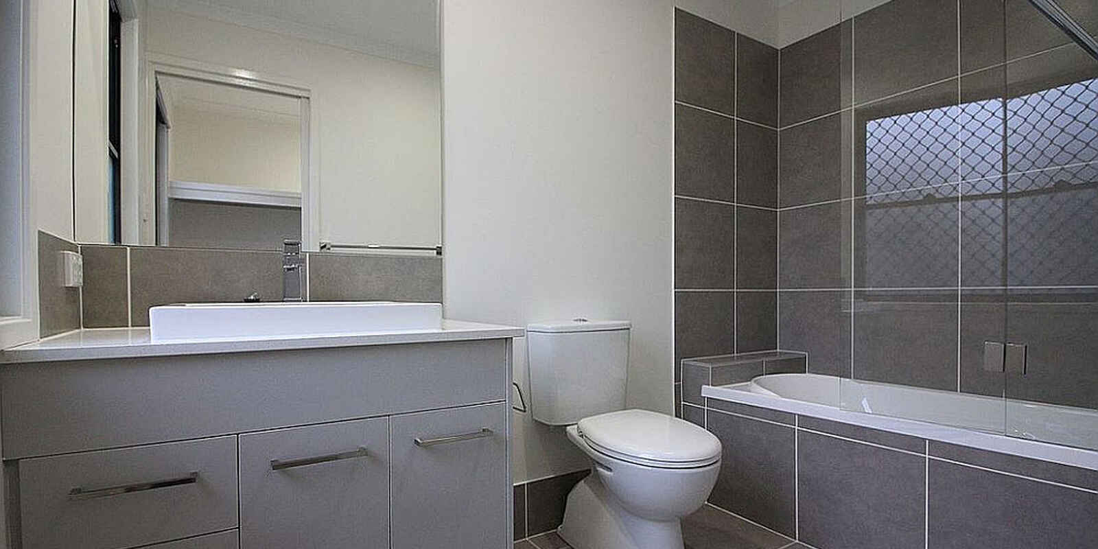 3/3 Butcher Avenue Lawnton