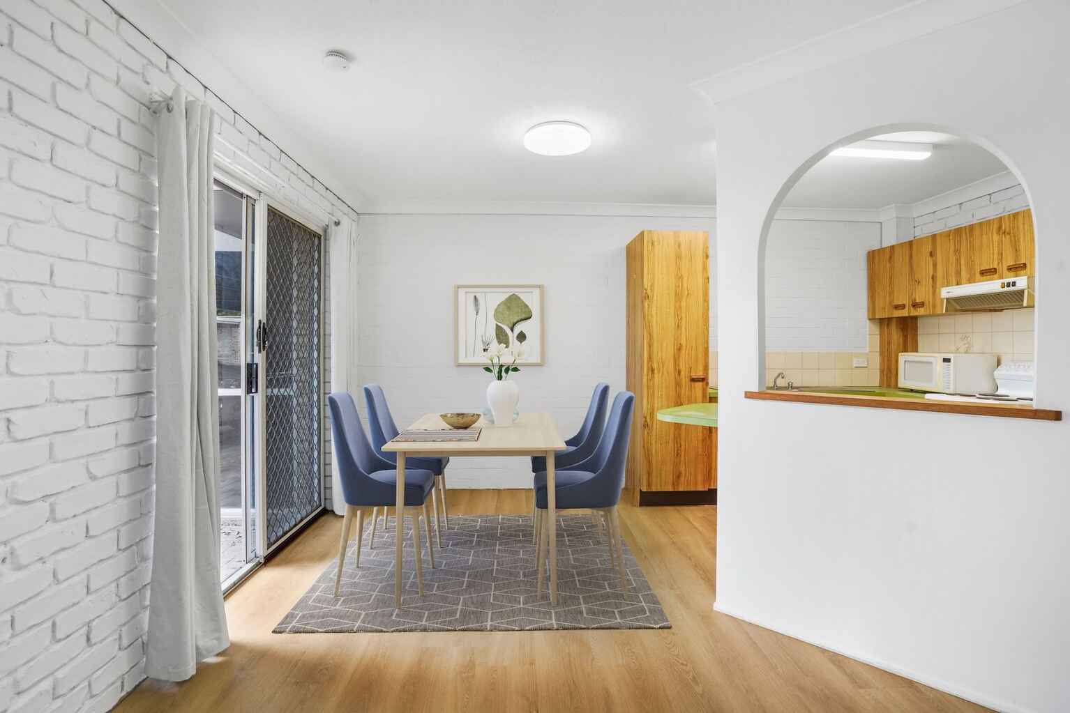 2/19 Lower King Street Caboolture