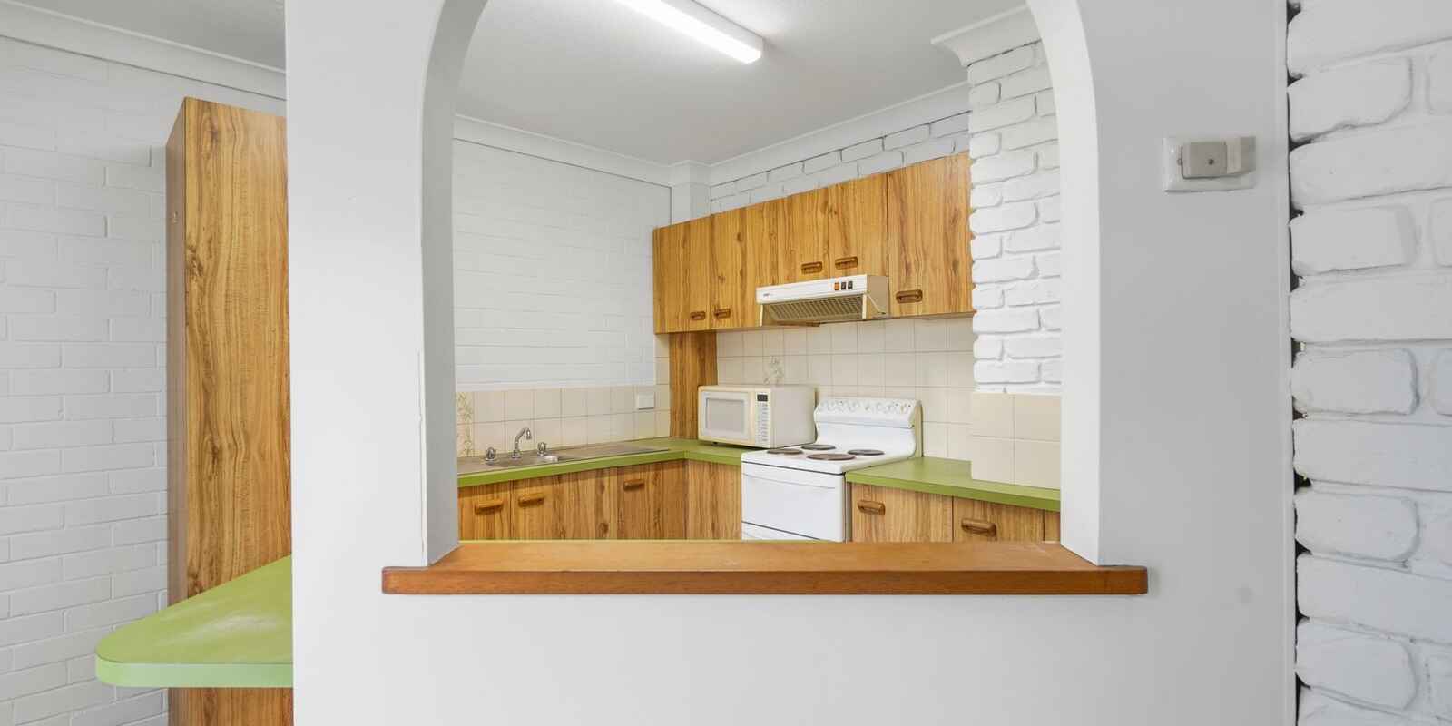 2/19 Lower King Street Caboolture