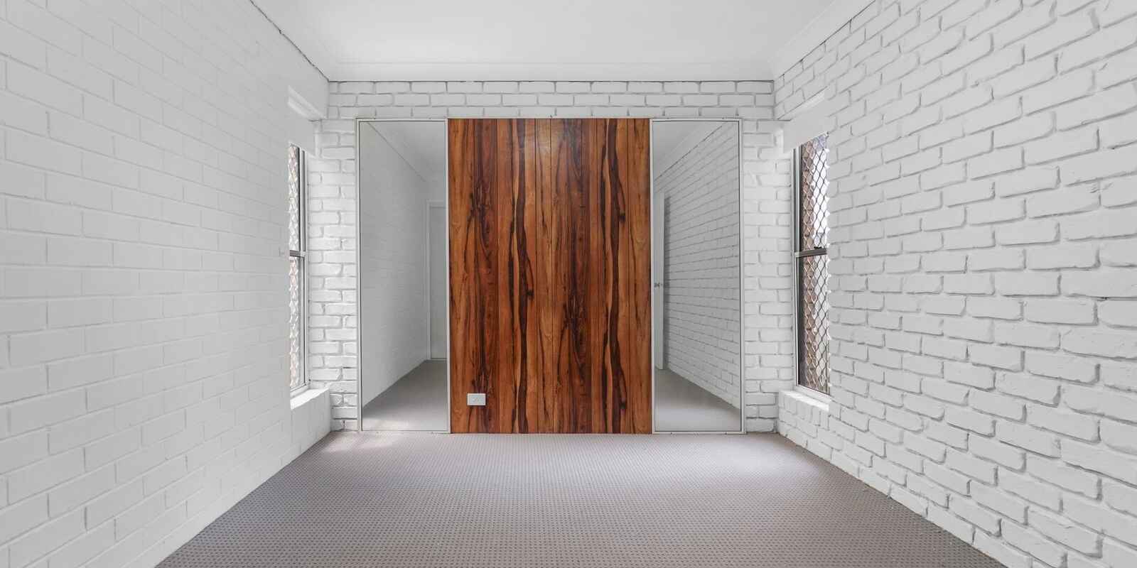 2/19 Lower King Street Caboolture