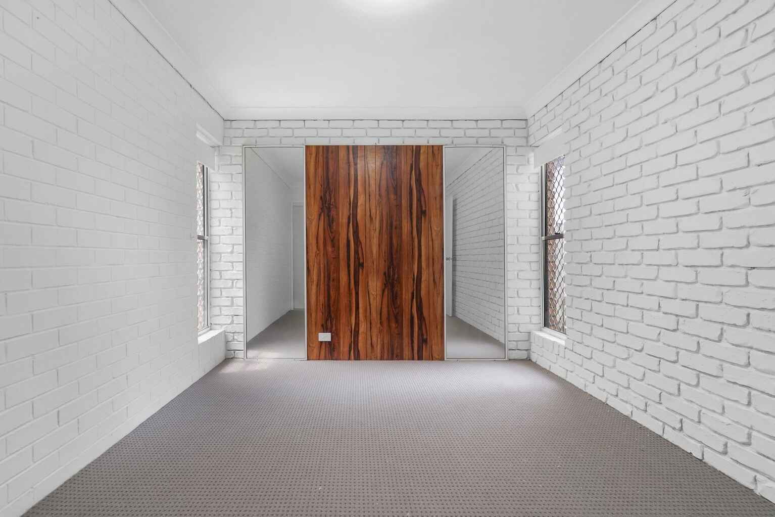 2/19 Lower King Street Caboolture