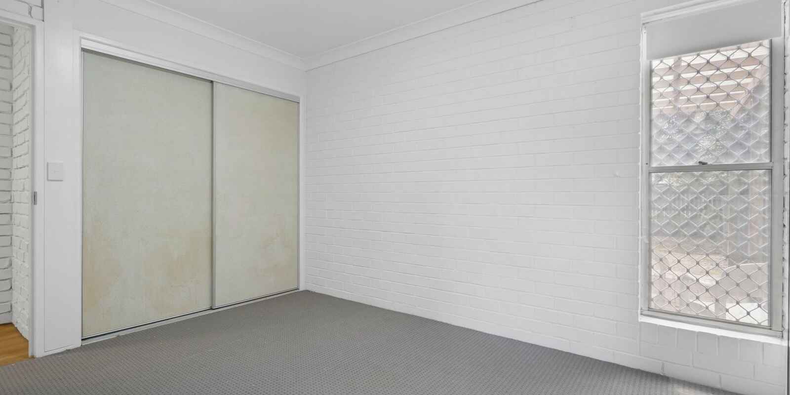 2/19 Lower King Street Caboolture