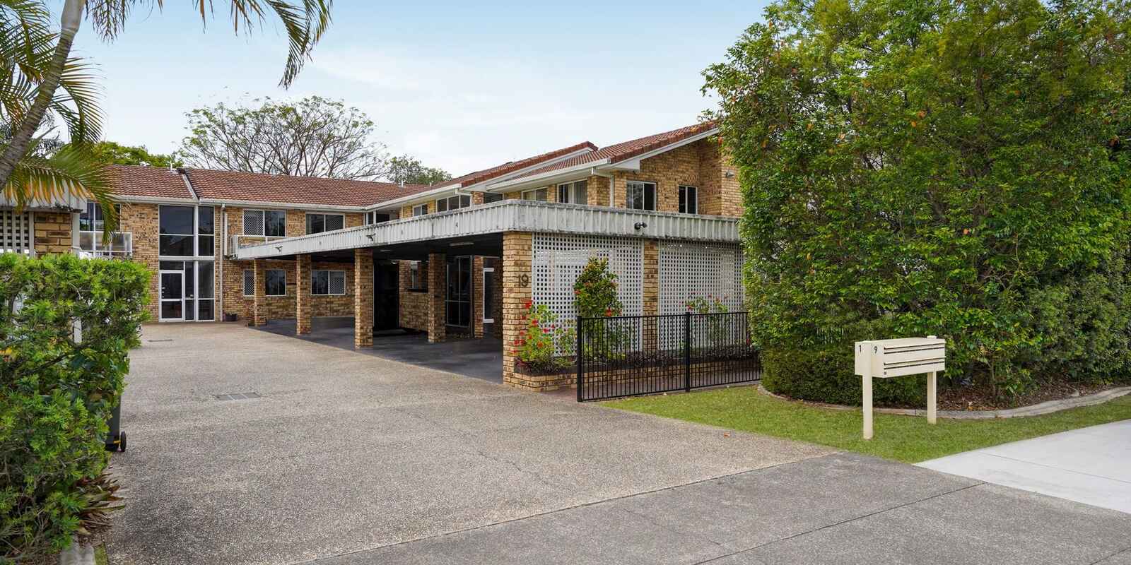2/19 Lower King Street Caboolture