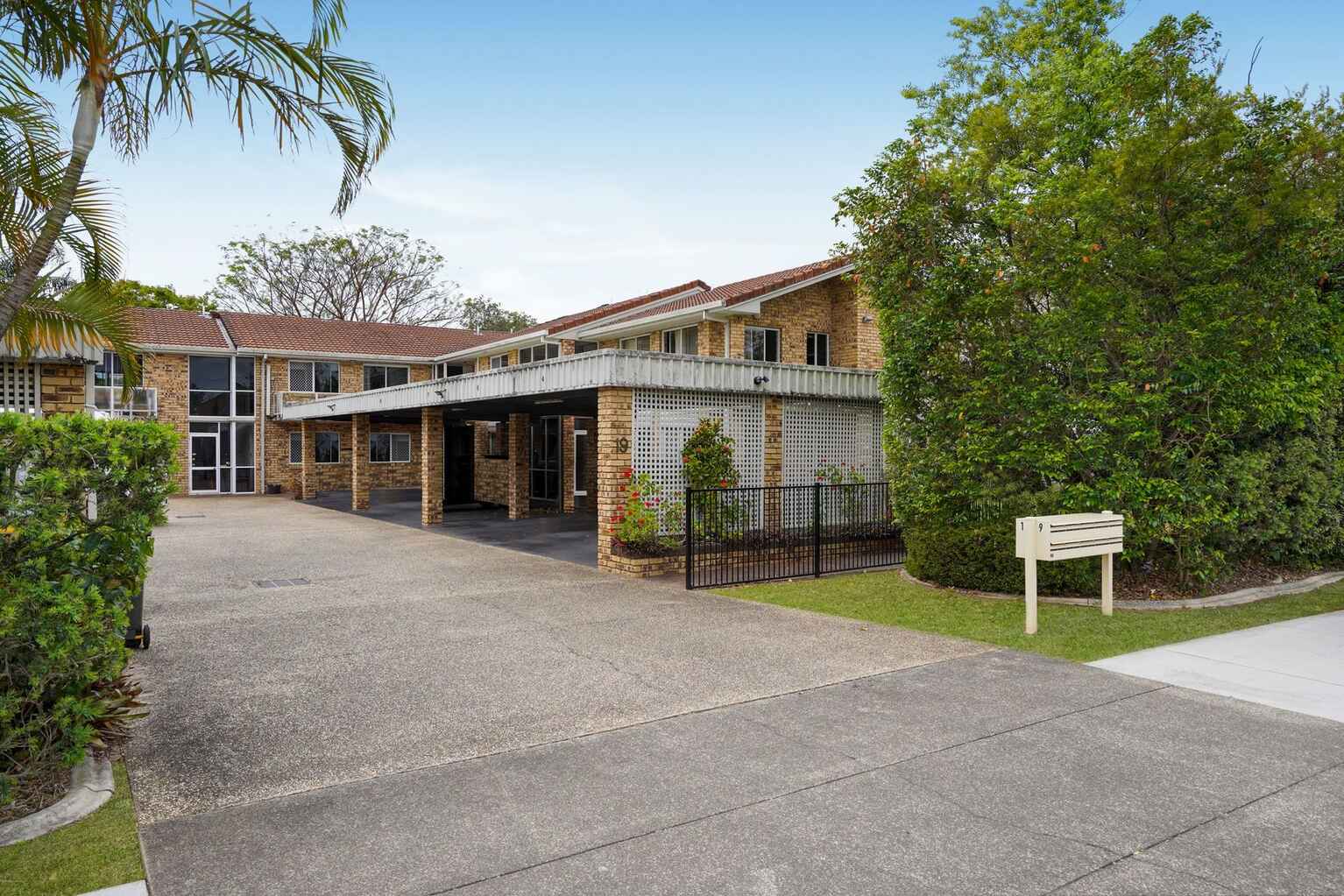 2/19 Lower King Street Caboolture