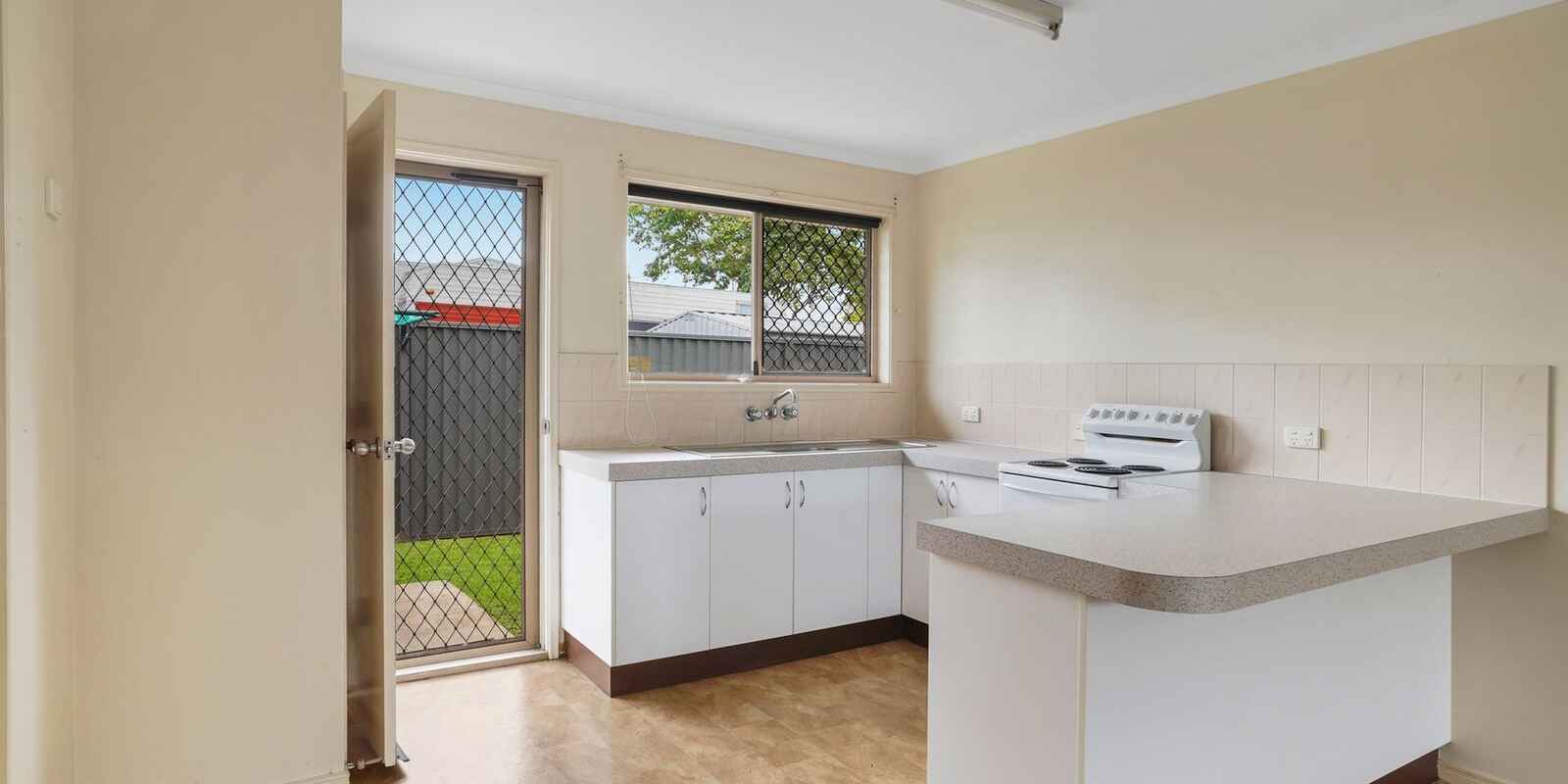 1/5 Hazelnut Drive Caboolture South
